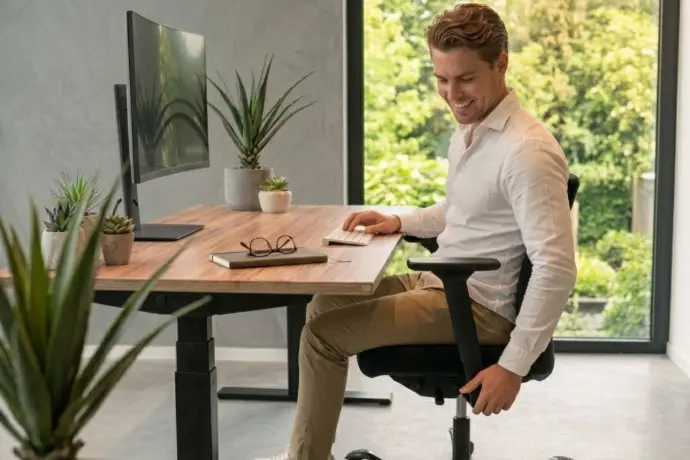 Bureaustoel instellen in 6 stappen bij Ergonomio